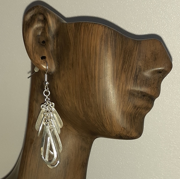 Nine West Multi-petal Earrings  SALE 20% OFF - Picture 1 of 2